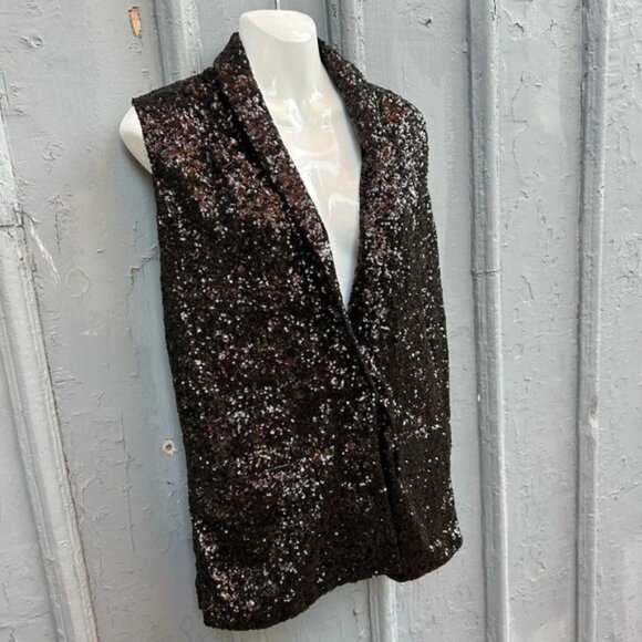 Halston Heritage Seqinned vest, size 6 - Picture 2 of 8